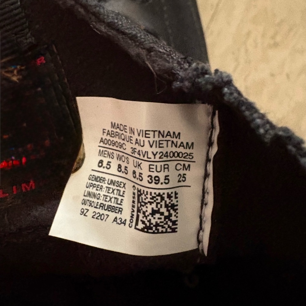Converse Chuck Taylor All Star Lugged 2.0
Counter Climate Triple Black (New) - Picture 4 of 4